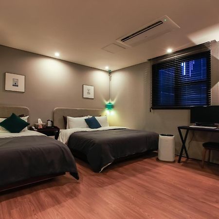 Brown Dot Yangjeong Hotel Busan Exterior foto